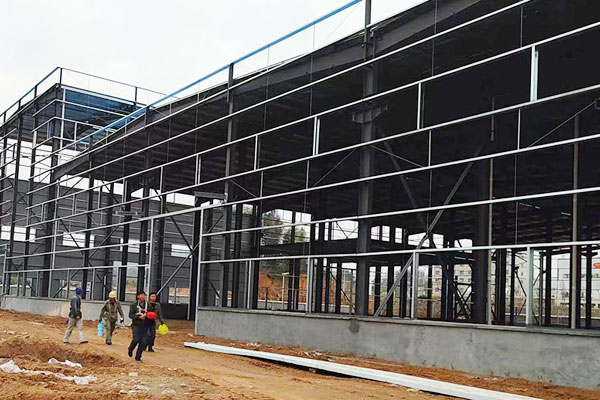 钢网架工程有哪些常见使用场景和要求?举例说明