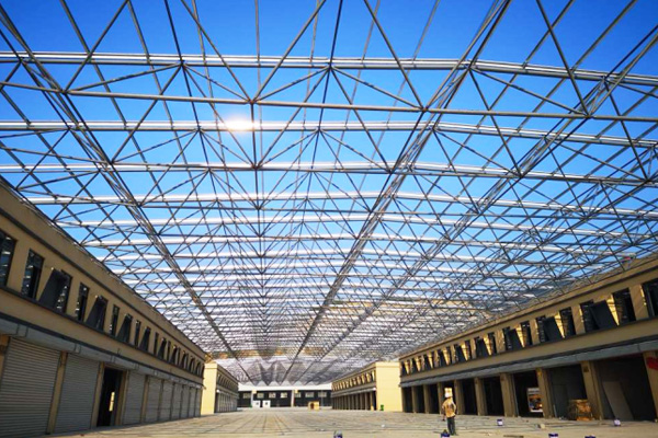 钢网架厂家的规格如何定制？